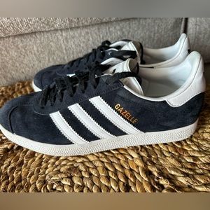 Adidas Gazelle. Size 7